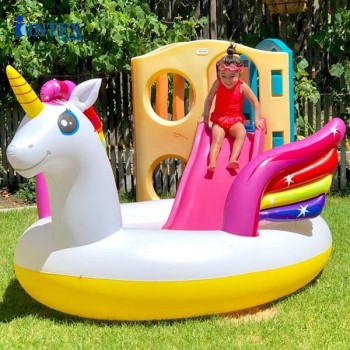 Hồ bơi phao ngựa thần sắc màu có vòi phun mưa INTEX 57441 Hồ bơi phao ngựa thần sắc màu có vòi phun mưa INTEX 57441